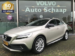 Volvo V40 Cross Country - 2.0 D3 Nordic+ Automaat | Rijklaar incl garantie | Standkachel Trekhaak Verwarmbaar voorru
