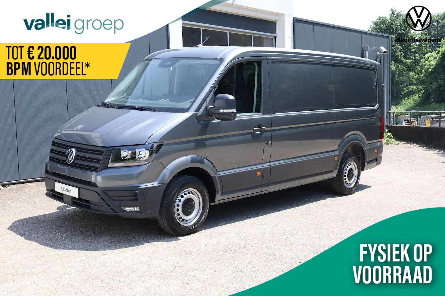 Volkswagen Crafter - Bedrijfswagens Highline 2.0 TDI EU6 103 kW / 140 pk DSG GVW 3.5T WB 3640 MM - AutoWereld.nl