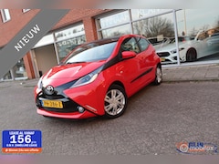 Toyota Aygo - 1.0 VVT-i x-play Airco Cruise Cont