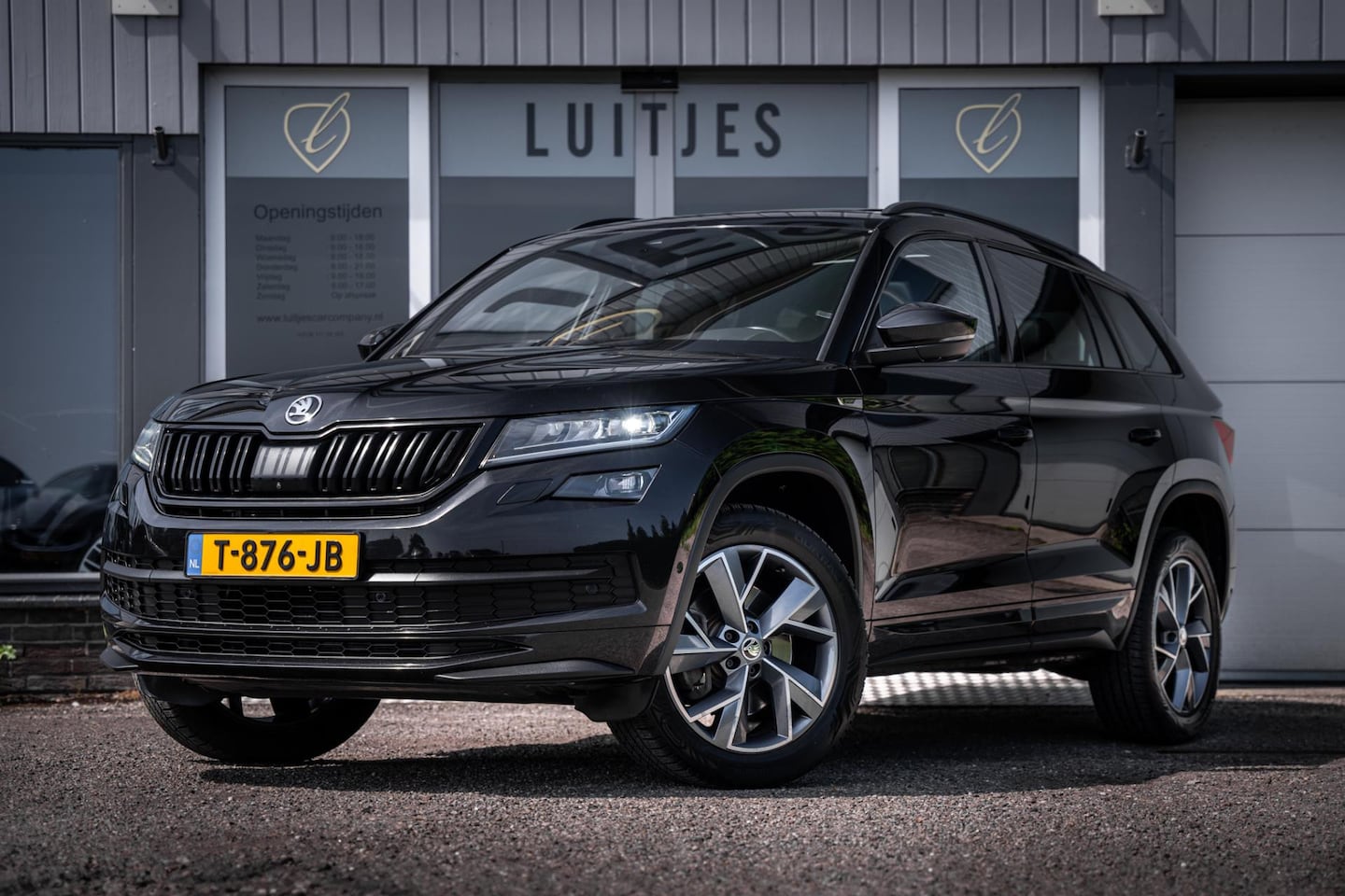 Skoda Kodiaq - 2.0 TSI 4x4 Sportline I Schuifdak I Trekhaak I RS-Zetels I Canton I 360°camera I Full-opti - AutoWereld.nl