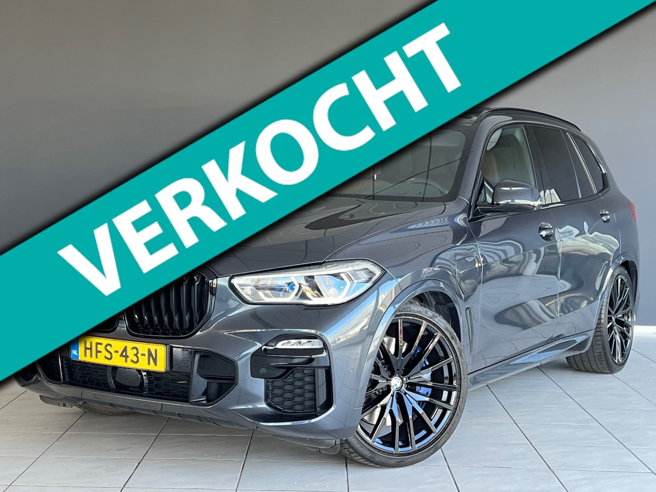 BMW X5 - XDrive45e M High Exe SkyLounge Achteras Laser SoftClose - AutoWereld.nl