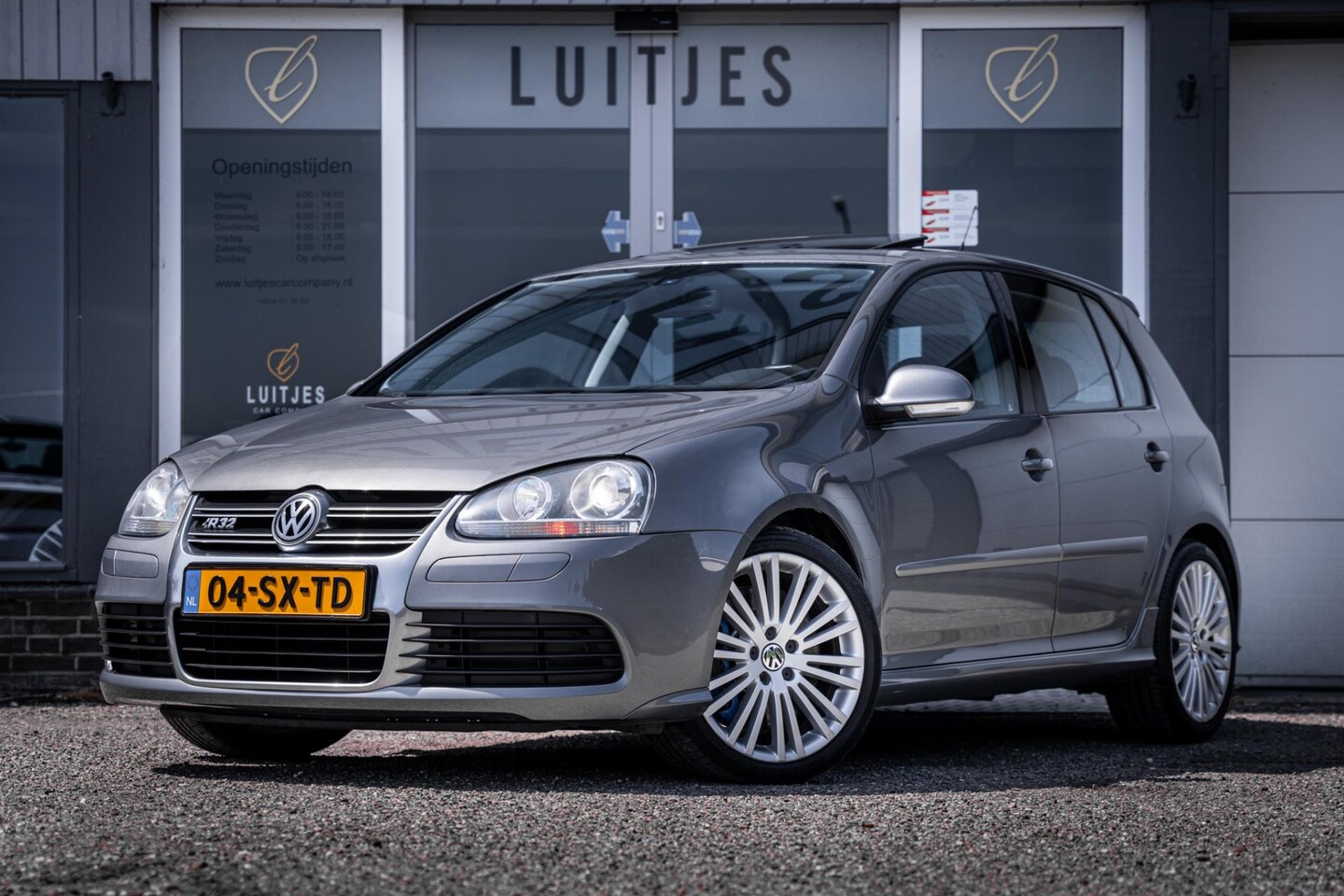 Volkswagen Golf - 3.2 R32 4Motion I Schuifdak I Leder I Origineel I NL-auto I NAP I Volledige-historie I Col - AutoWereld.nl