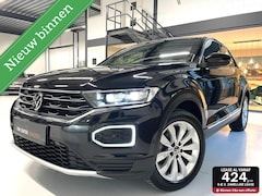 Volkswagen T-Roc - 1.5 TSI Sport/ Camera/ Keyless/ Standkachel/ CarPlay