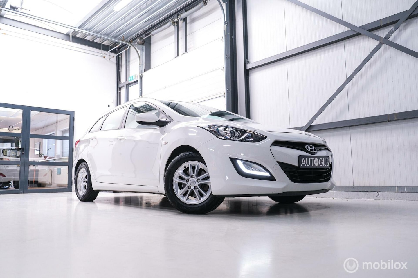 Hyundai i30 Wagon - 1.6 GDI 120 pk | Trekhaak | Clima | Cruise | Stuurwielverwarming | All seasons | Nieuwe AP - AutoWereld.nl