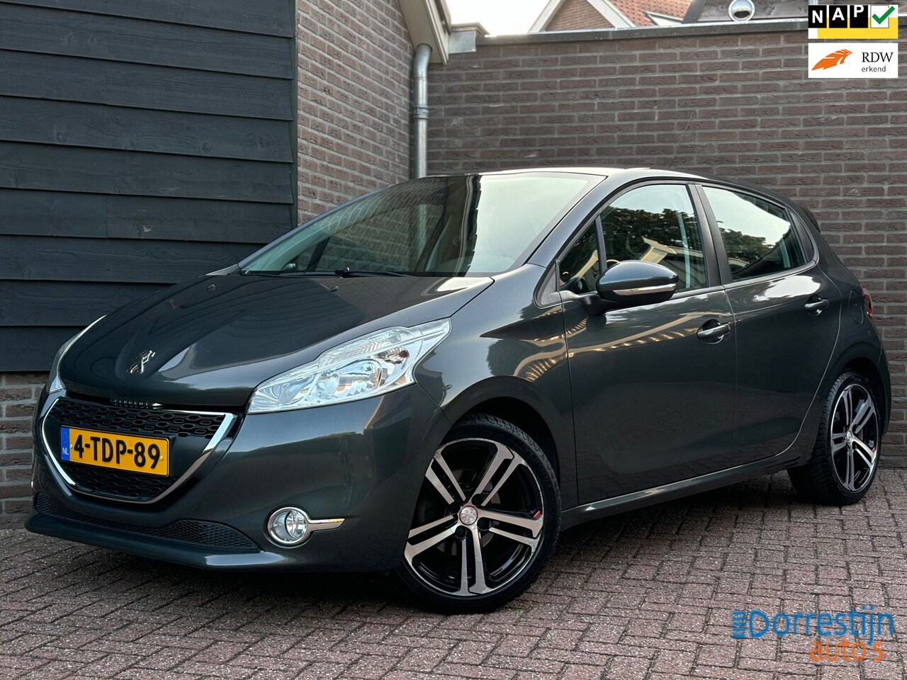Peugeot 208 - 1.2 e-VTi Envy Automaat | Navi | Cruise | PDC | NAP - AutoWereld.nl