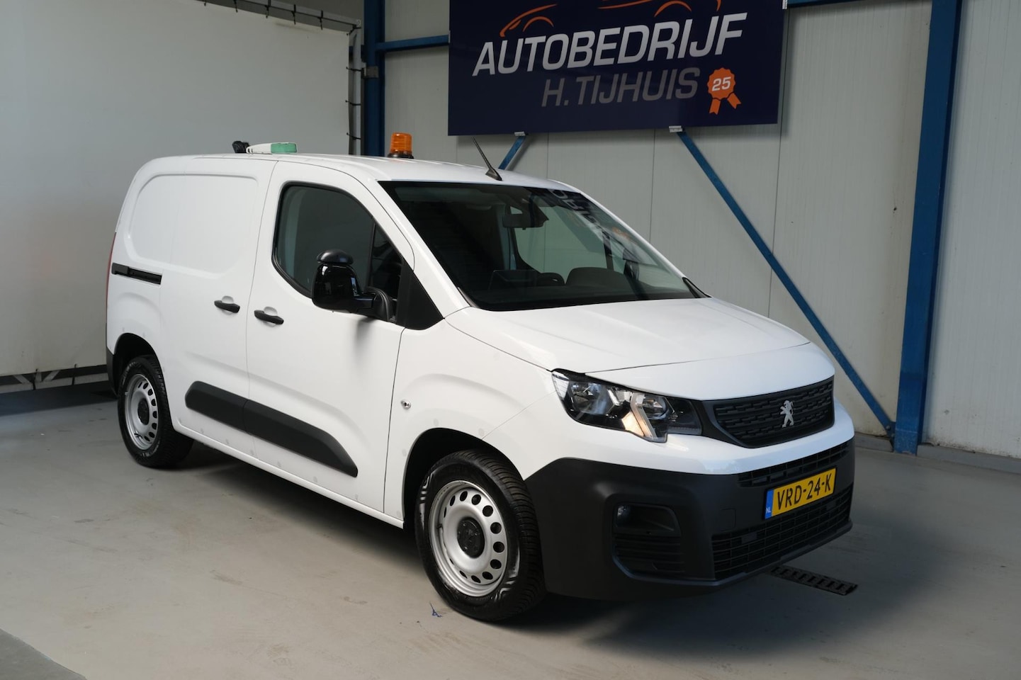Peugeot Partner - 1.5 BlueHDI Premium Automaat - N.A.P. Airco, Cruise. - AutoWereld.nl