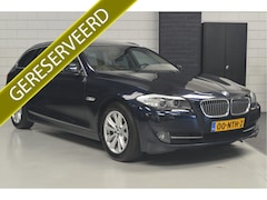 BMW 5-serie Touring - 523i High Executive // NAVI // LEDER // ELECTRISCHE TREKHAAK // PANORAMADAK // CLIMA //