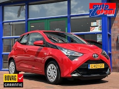 Toyota Aygo - 1.0 VVT-i x-play |Lage tellerstand | Automaat | Apple Carplay/Android Auto