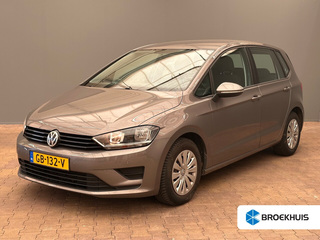 Volkswagen Golf Sportsvan - 1.2 TSI Trendline Bluetooth | Airco | Cruise | Parkeersensoren Voor + Achter!! | All Seaso - AutoWereld.nl