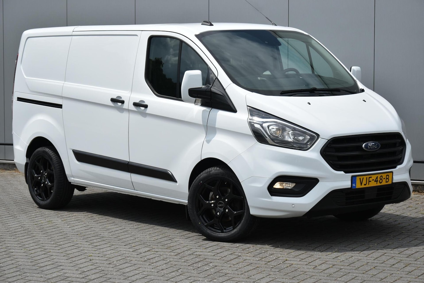 Ford Transit Custom - 2.0 TDCI Hybrid L1H1 E6 Cruise €263 pm - AutoWereld.nl