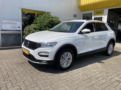 Volkswagen T-Roc - 1.5 TSI Style 15PK All Season banden