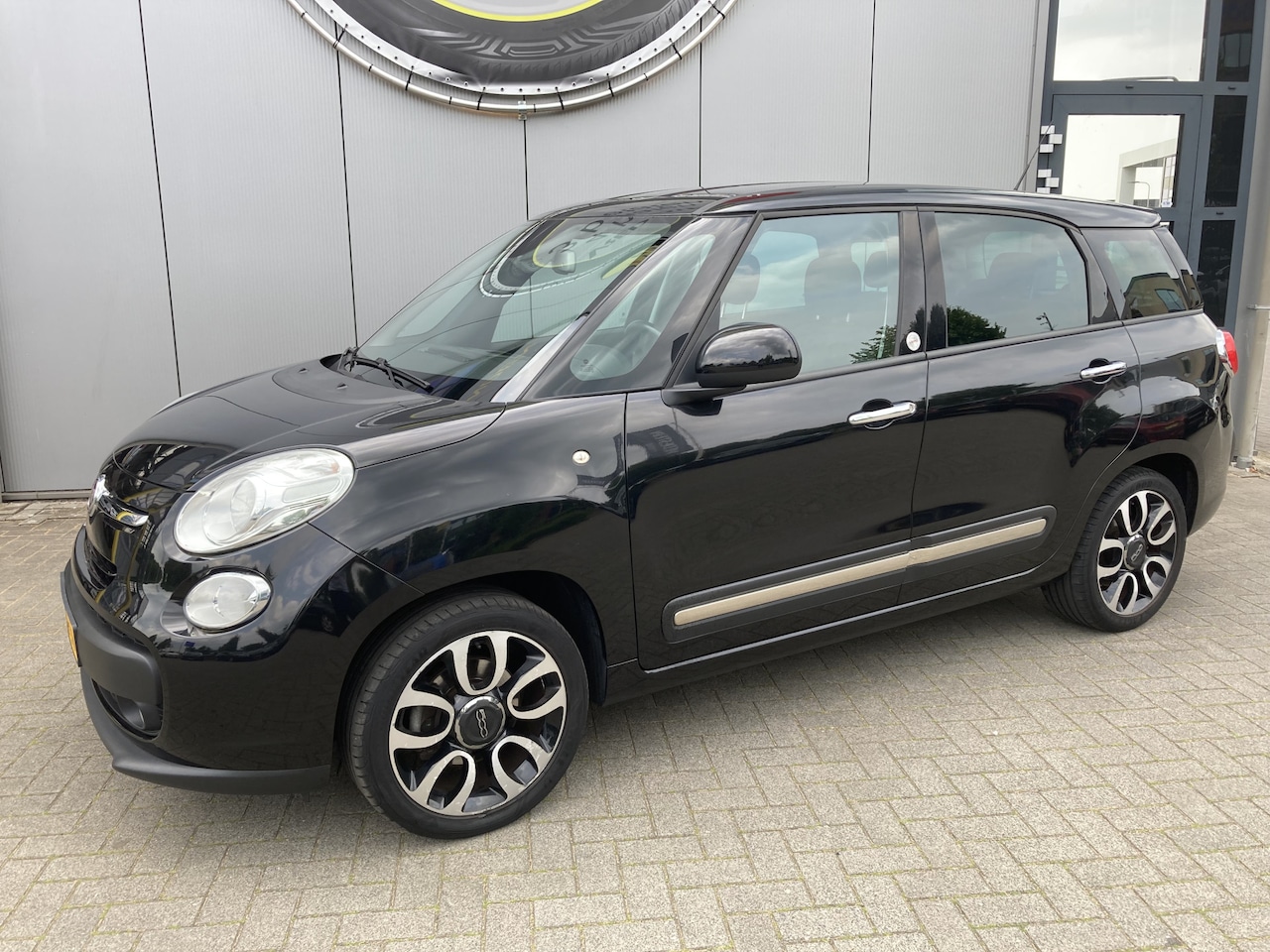 Fiat 500 L Living - 0.9 Lounge 7 persoons! | Navi | Cruise | Blue tooth - AutoWereld.nl
