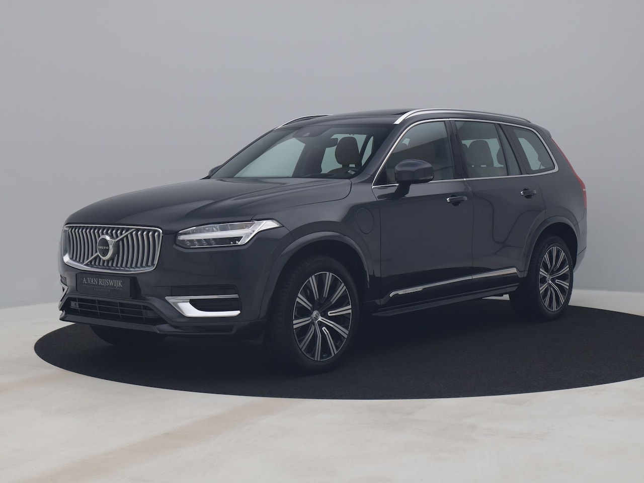 Volvo XC90 - 2.0 T8 Recharge AWD Inscription 7-Pers. | PANO | 360° | HUD | H&K | ADAPTIVE | STOELVENT. - AutoWereld.nl