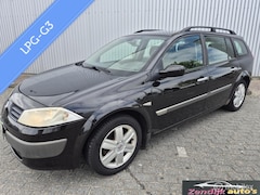 Renault Mégane Grand Tour - 1.6-16V Privilège Luxe