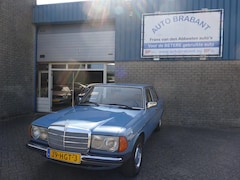 Mercedes-Benz 200-280 (W123) - 240 D NIEUWE APK TOT 12-7-2027