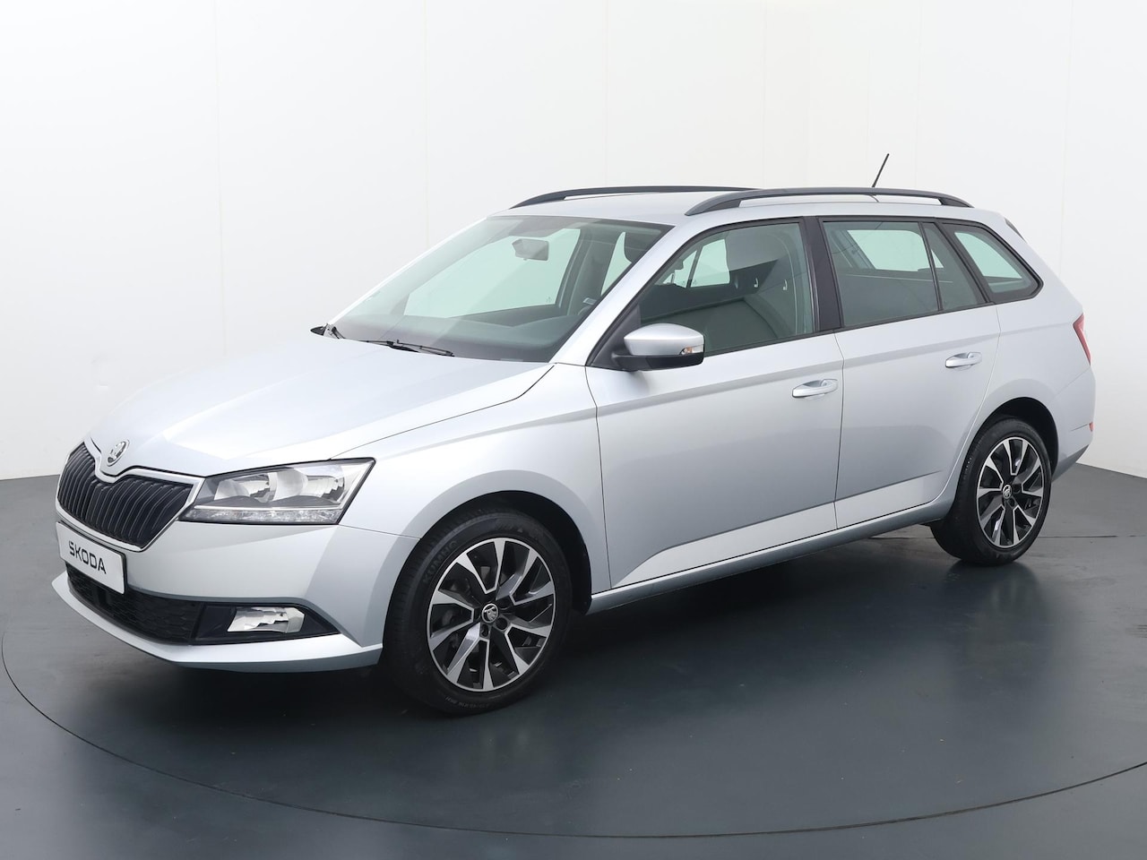 Skoda Fabia Combi - 1.0 TSI Business Edition | 95 PK | Trekhaak afneembaar | Navigatiesysteem | Apple Carplay/ - AutoWereld.nl