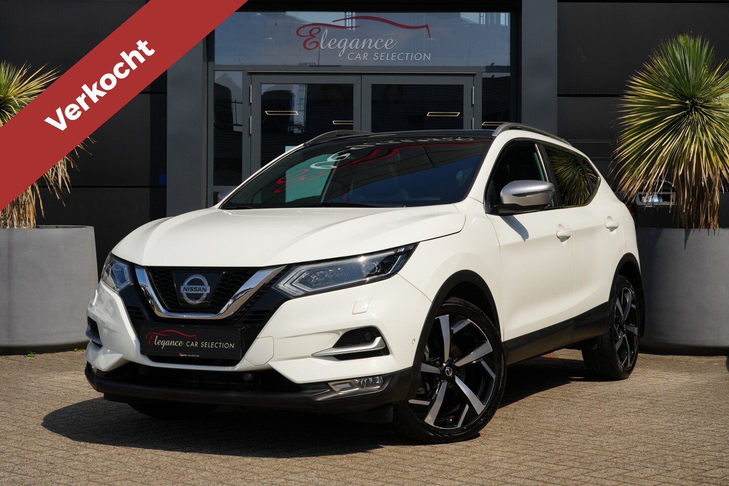 Nissan Qashqai - 1.2 Tekna + 116pk Panoramadak/Stoelverwarming/360Camera - AutoWereld.nl
