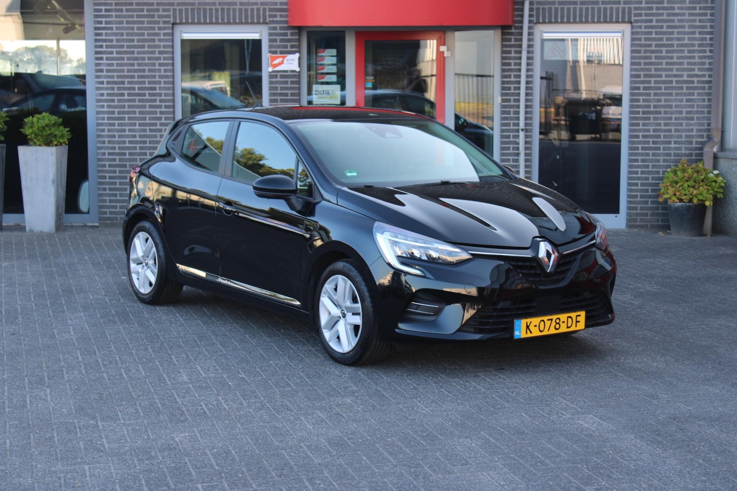 Renault Clio - 1.0 TCe Zen Trekhaak/Led/Navi/Pdc - AutoWereld.nl