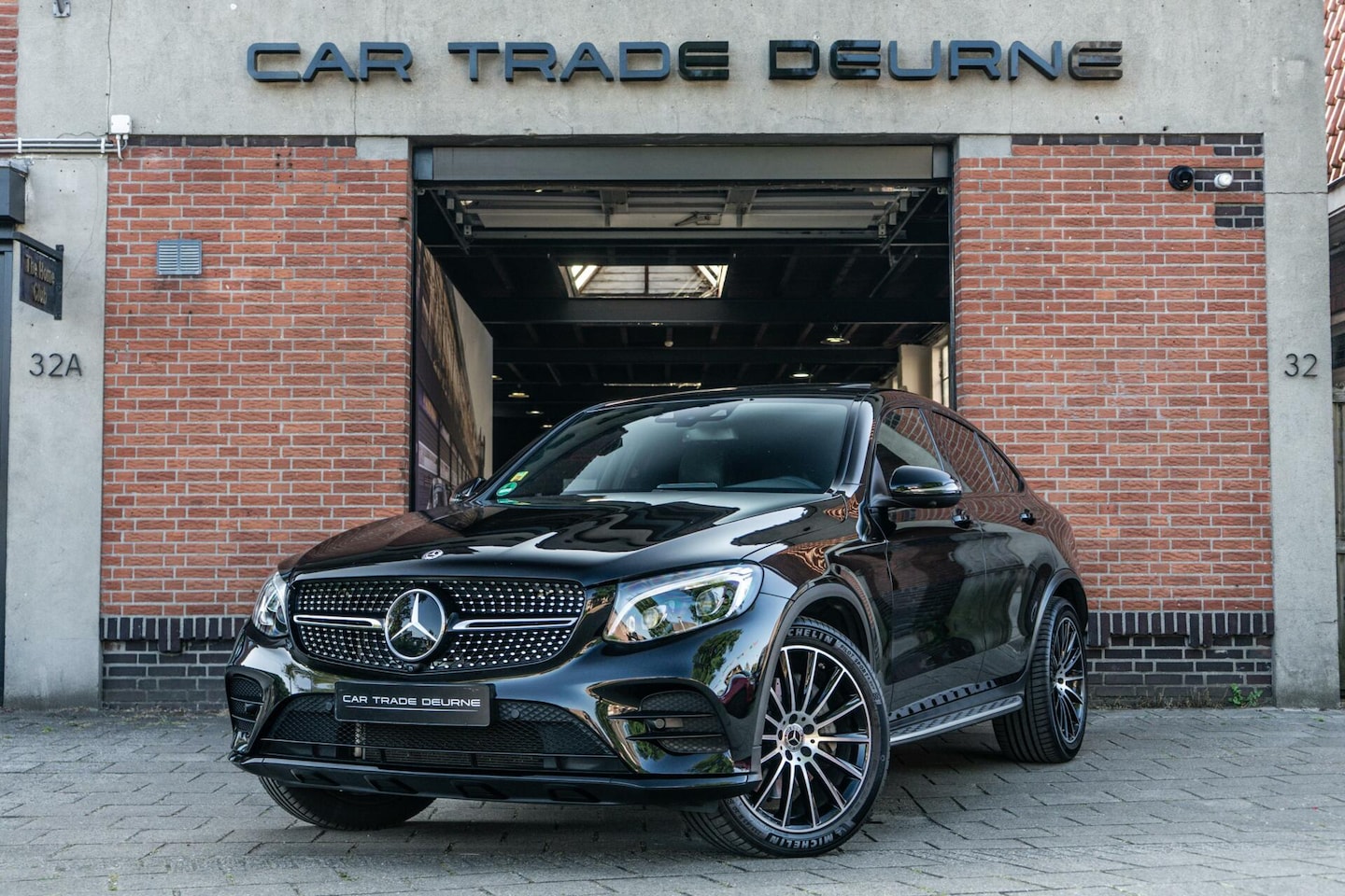 Mercedes-Benz GLC-klasse Coupé - 300 4MATIC AMG Pano / 360 / Burmester - AutoWereld.nl