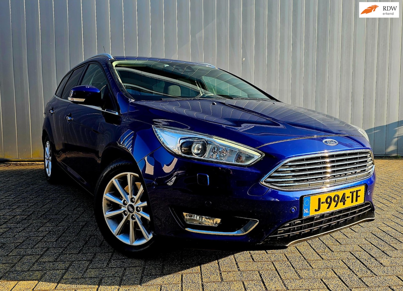 Ford Focus Wagon - 1.5 Titanium Edition Full Opties - AutoWereld.nl