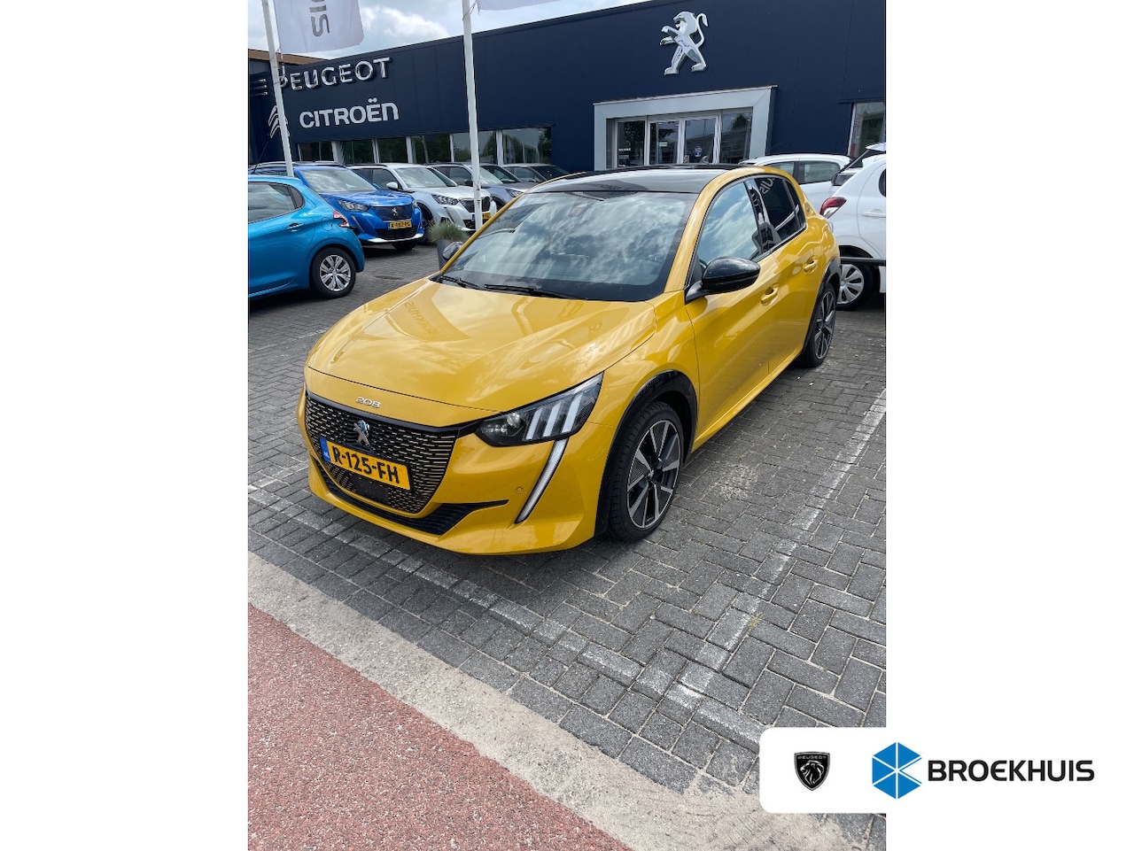 Peugeot e-208 - EV GT 350 50 kWh | PANODAK | CAMERA | SENSOREN | NAVI BY APP | APPLE CARPLAY/ANDROID AUTO - AutoWereld.nl