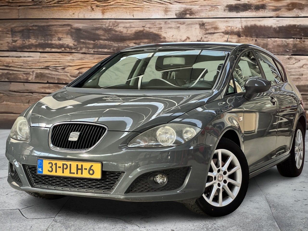 Seat Leon - 1.4 TSI Style | Audio | ECC | LMV - AutoWereld.nl