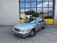 Volvo S70 - 2.5 Luxury-Line 5 cilinder, trekhaak & de oer Volvo