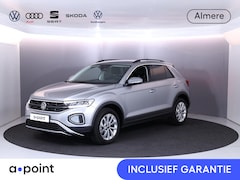 Volkswagen T-Roc - 1.5 TSI Life Edition 150 pk Automaat (DSG) | Verlengde garantie | Navigatie via App | Park