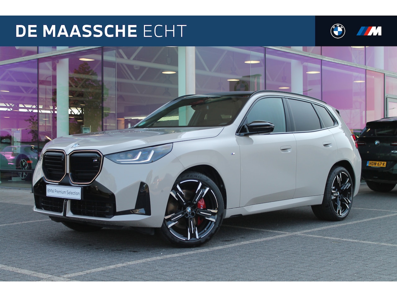 BMW X3 - M50 Automaat / Panoramadak / Trekhaak / Sportstoelen / Comfort Access /  M Adaptief onders - AutoWereld.nl