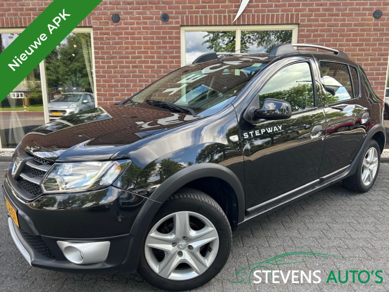 Dacia Sandero Stepway - 0.9 TCe Lau. NIEUWE APK / TREKHAAK / AIRCO / LEER / CRUI - AutoWereld.nl