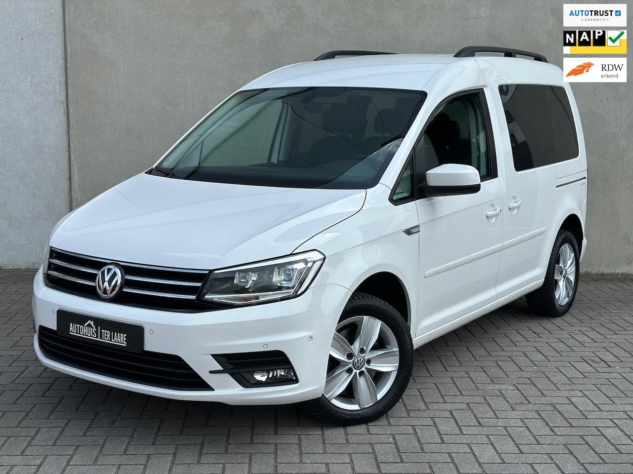 Volkswagen Caddy - 1.4 TSI DSG LED/Xenon Carplay DAB Stoelverwarming - AutoWereld.nl