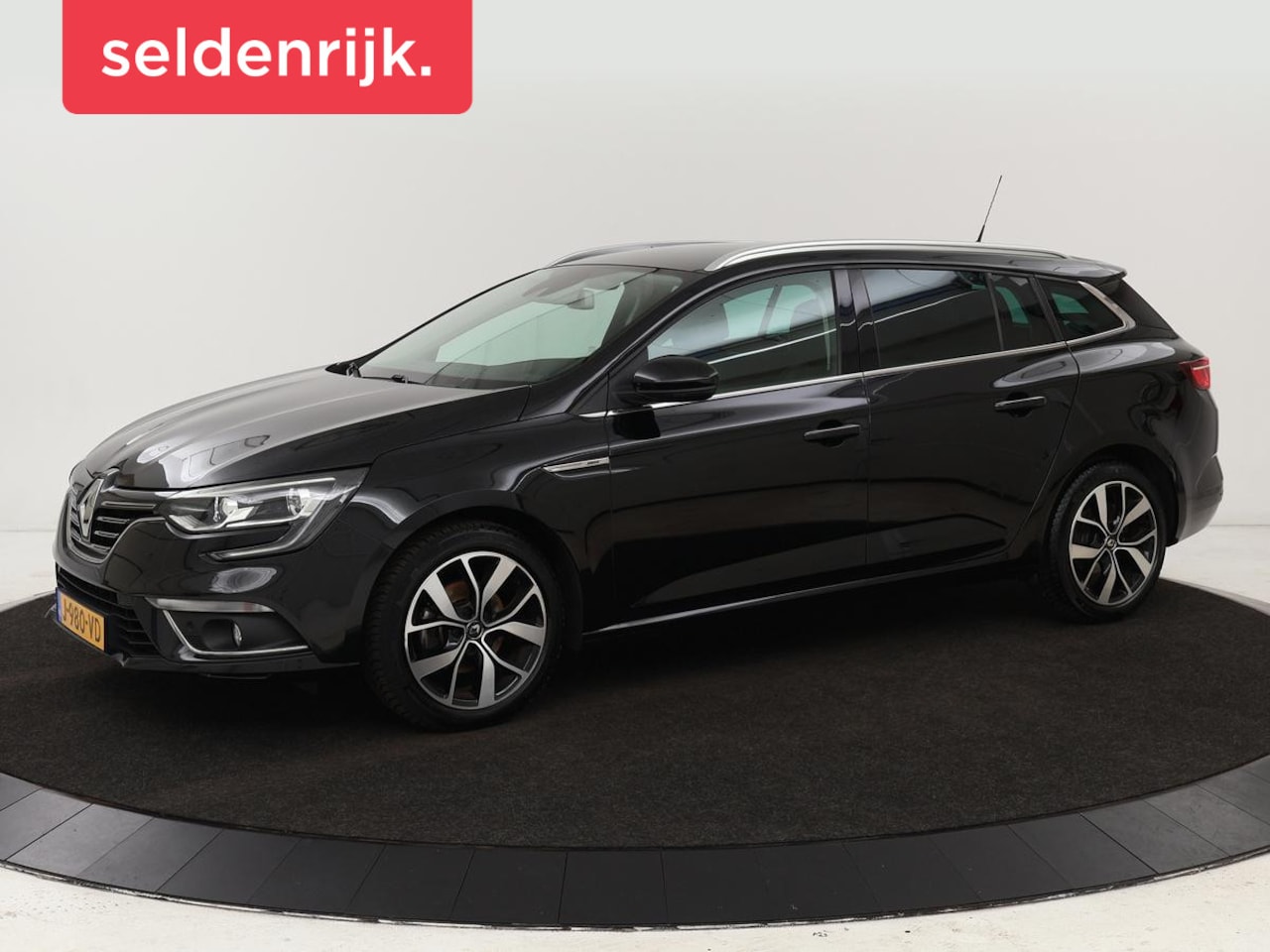 Renault Mégane - 1.3 TCe Bose | Camera | Keyless | Carplay | Navigatie | Sfeerverlichting | Cruise Control - AutoWereld.nl