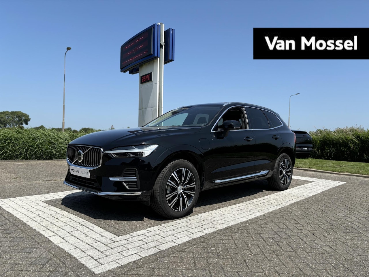 Volvo XC60 - 2.0 T6 Plug-in hybrid AWD Plus Bright | Long Range | Memoryseats | Lederen bekleding | ACC - AutoWereld.nl