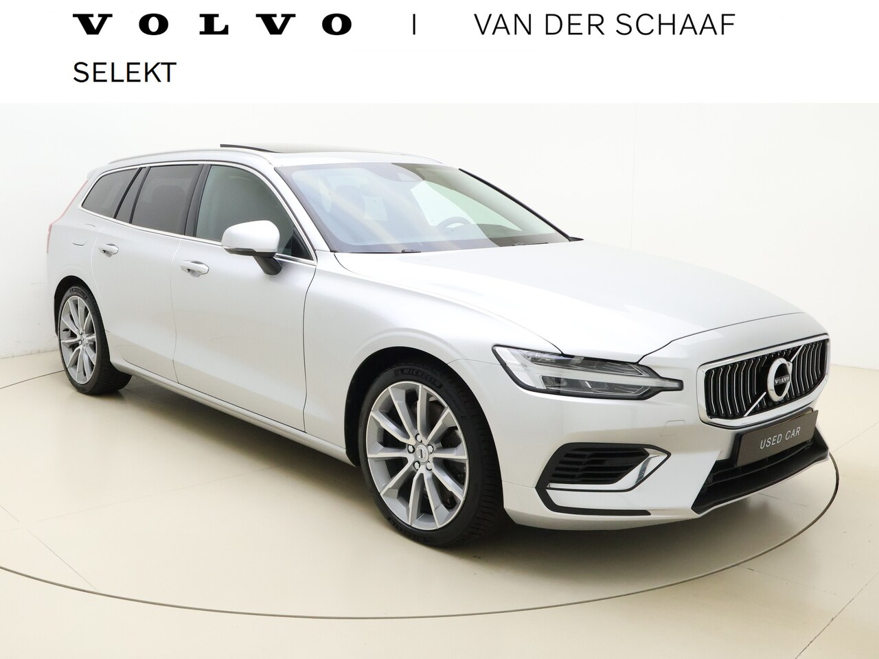 Volvo V60 - T6 340pk AWD Business Pro / Panorama dak / Trekhaak / Keyless entry / Pilot assist / Camer - AutoWereld.nl