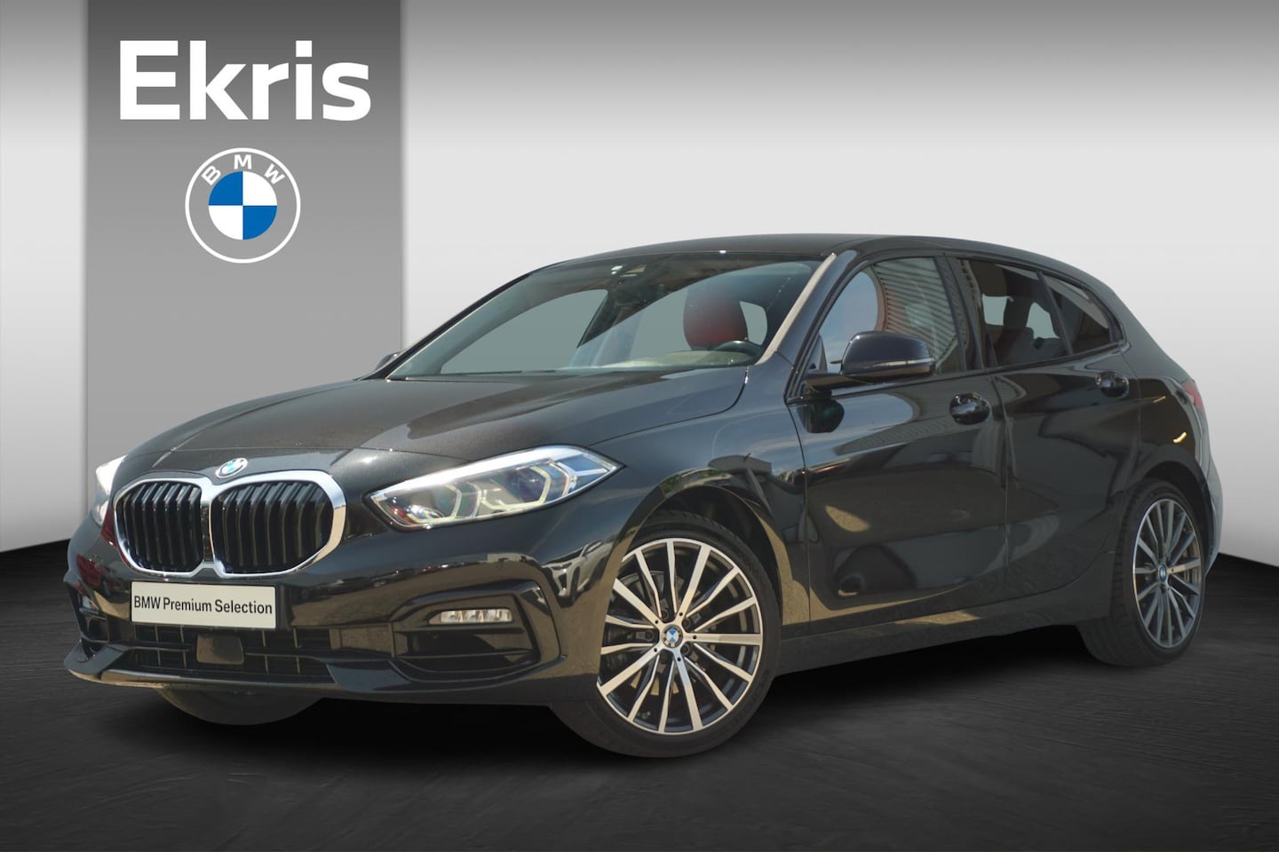 BMW 1-serie - 118i High Executive Sport Line 18'' / HiFi / Verwarmde voorstoelen / Sportstoelen - AutoWereld.nl