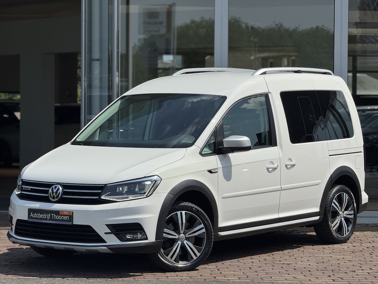 Volkswagen Caddy - 1.4 TSI Alltrack Trekhaak | Stoelverwarming | Cruise - AutoWereld.nl