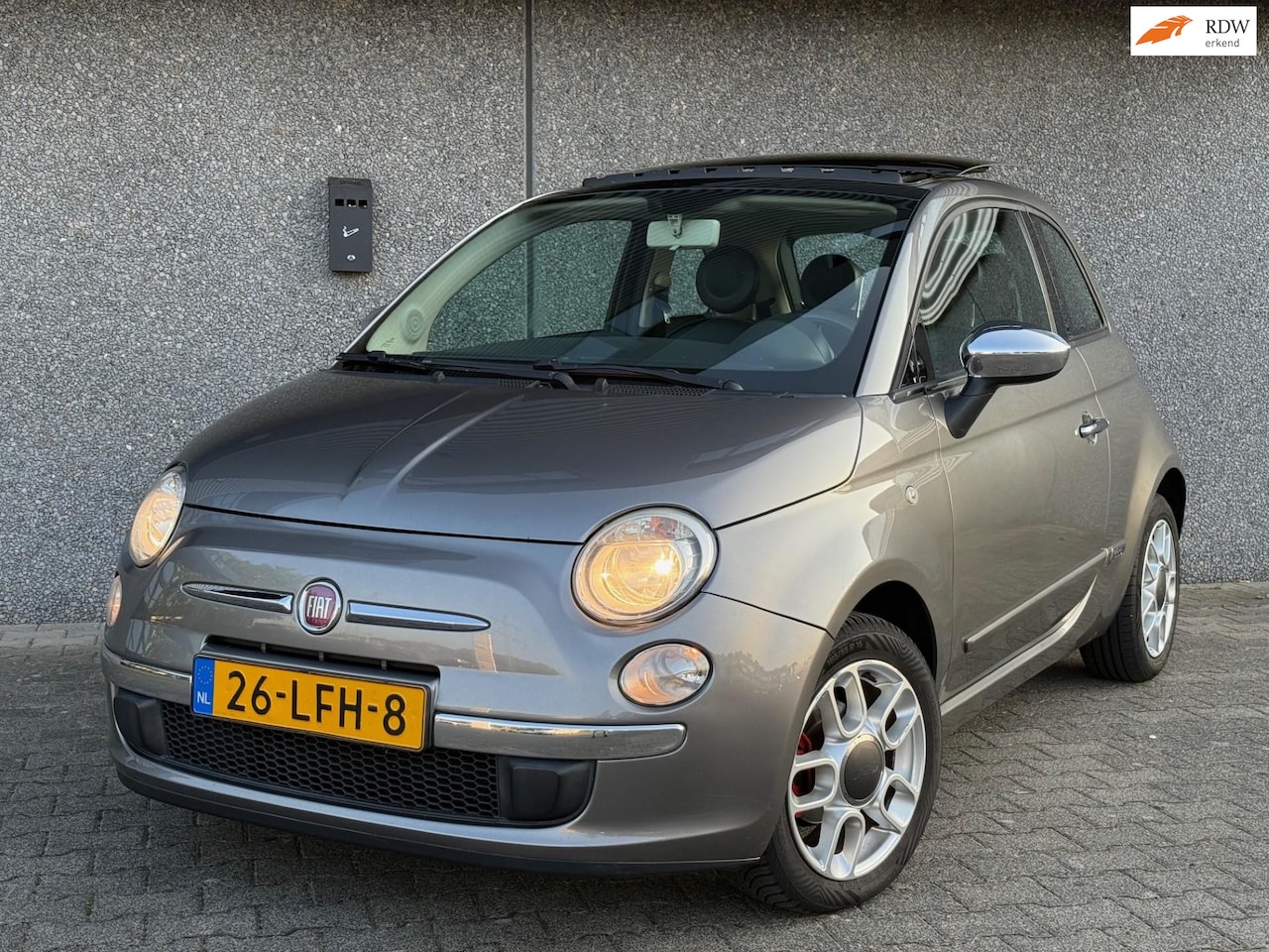 Fiat 500 - 1.2 Lounge Pano Leder Automaat - AutoWereld.nl