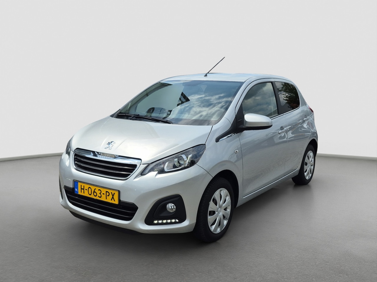 Peugeot 108 - 1.0 e-VTi Active | Airco | Bluetooth telefoonvoorbereiding | Extra getint glas - AutoWereld.nl