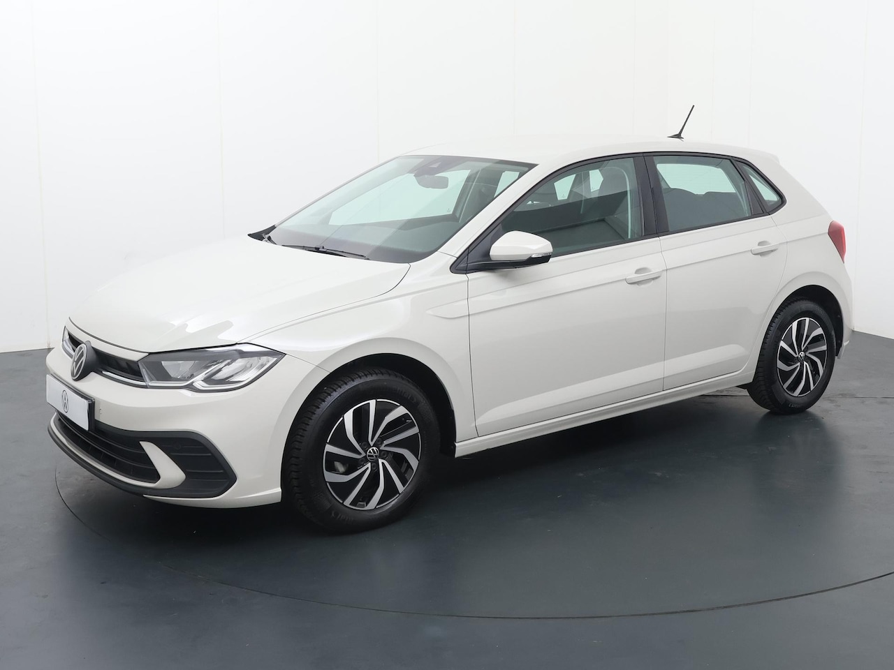 Volkswagen Polo - 1.0 TSI Life | 95 PK | Parkeersensoren | Apple Carplay/Android Auto | Multifunctioneel stu - AutoWereld.nl