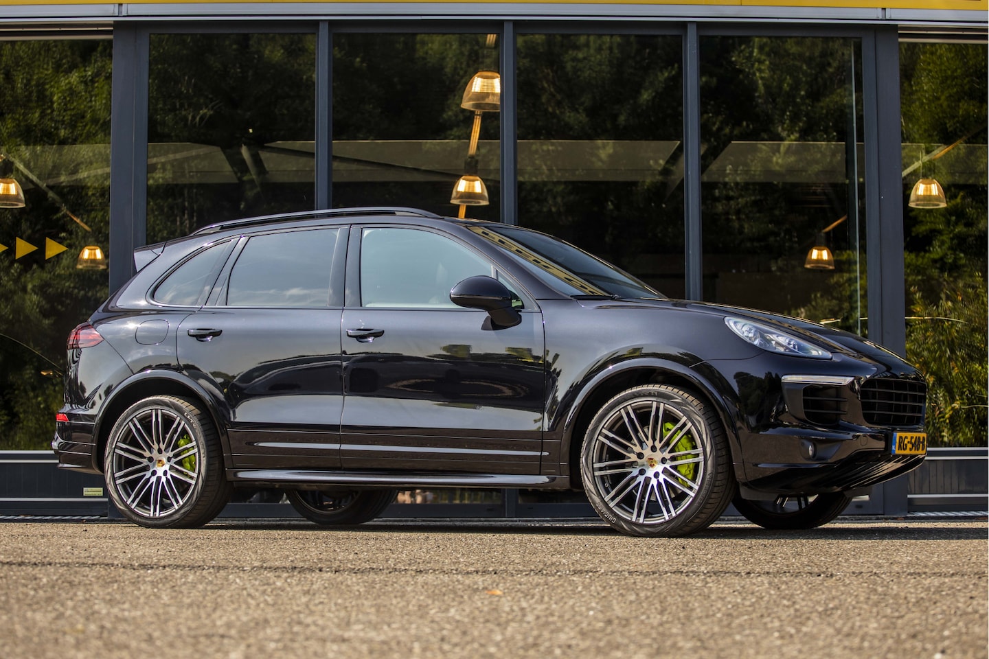 Porsche Cayenne - 3.0 S E-Hybrid Platinum Edition NL Auto! - AutoWereld.nl