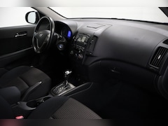 Hyundai i30 - 1.6i Dynamic | Automaat