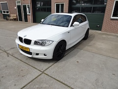 BMW 1-serie - 118i High Executive
