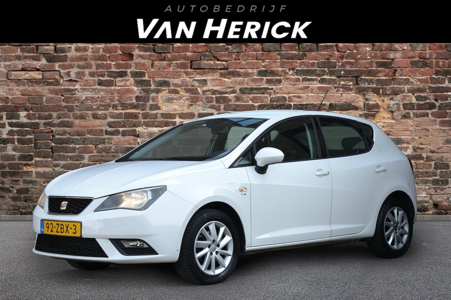 Seat Ibiza - 1.2 TSI Style 5-Deurs | Cruise | Airco | LM Velgen - AutoWereld.nl