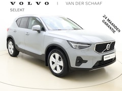 Volvo XC40 - B4 211pk Core / Adapt. Cruise / BLIS / Mistlampen / El. Trekhaak / Stoel + Stuurw. Verwarm