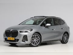 BMW 2-serie Active Tourer - 223i M Sport | panoramadak | 360 camera | head-up | elek. trekhaak | keyless entry | adap.