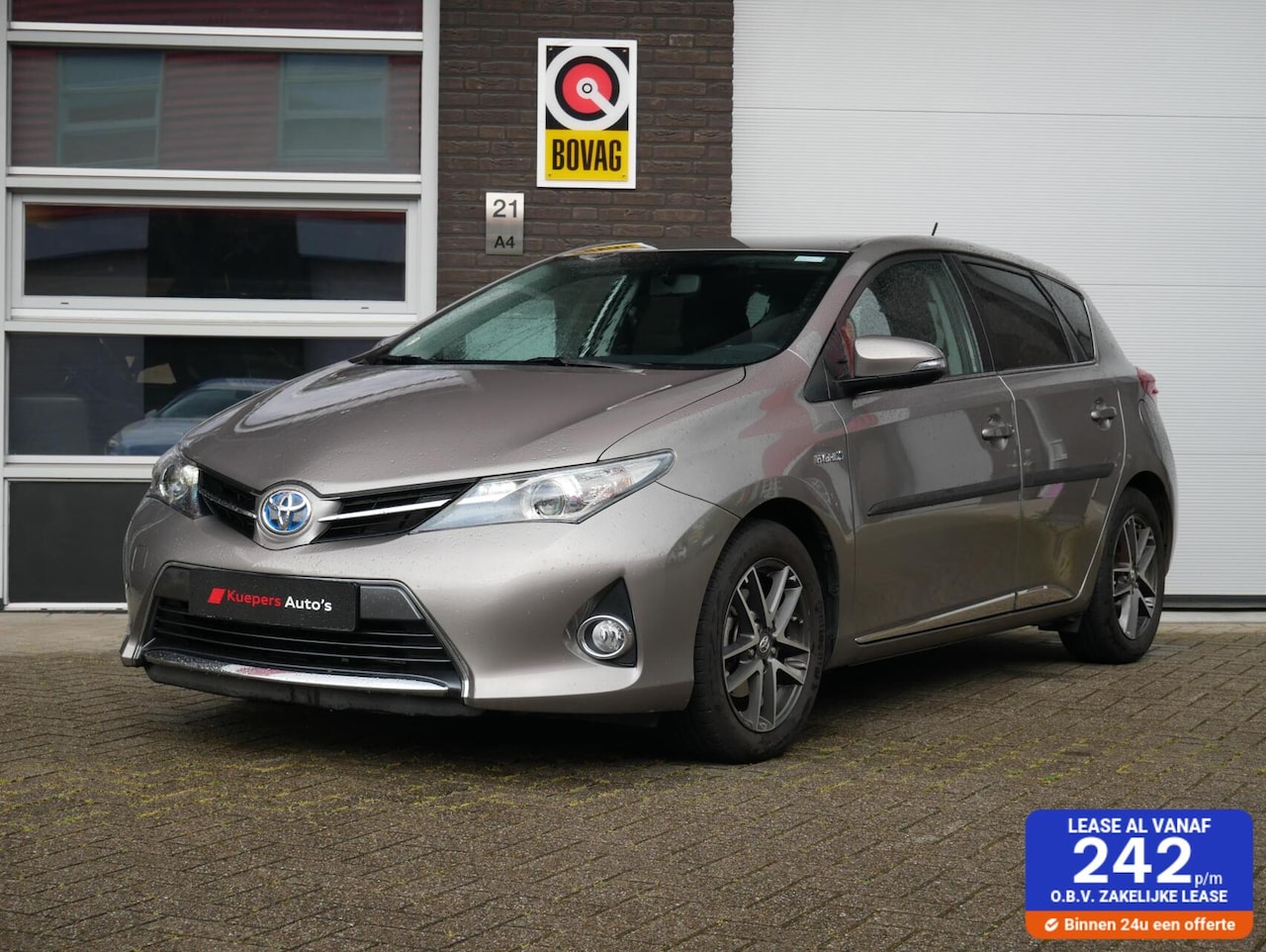 Toyota Auris - 1.8 Hybrid Dynamic Camera| Trekhaak| Navi+BT - AutoWereld.nl