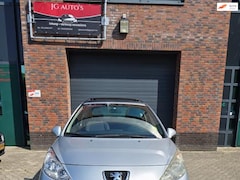 Peugeot 207 - 1.4-16V XR