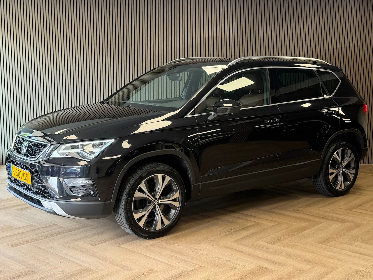 Seat Ateca - 1.4 EcoTSI FR Business Intense AUT. TREKHAAK LEDER APPLE CARPLAY NAVIGATIE CAMERA CRUISE P - AutoWereld.nl