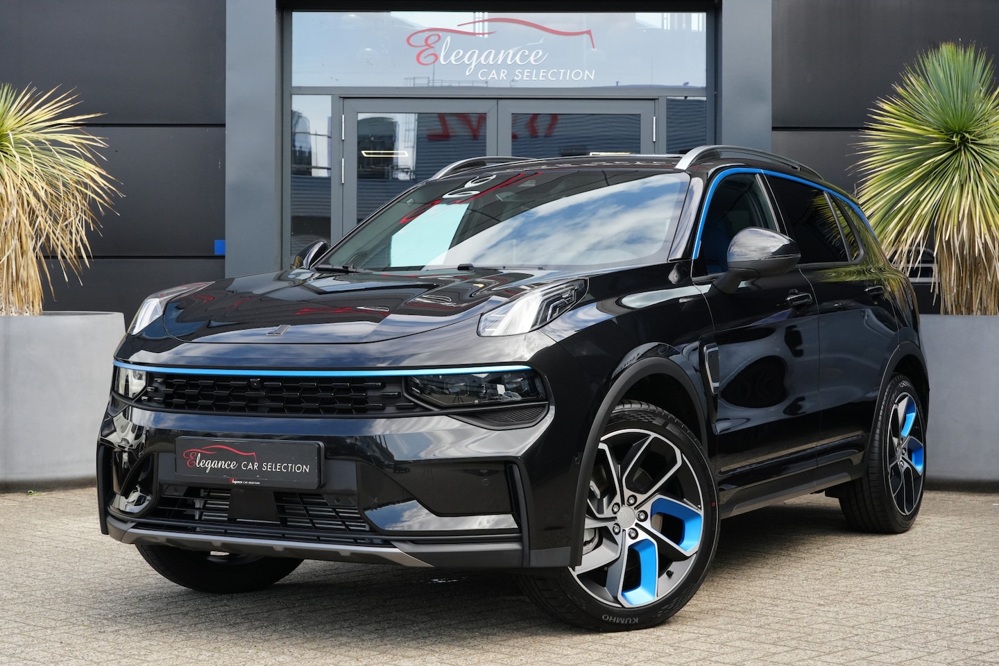 Lynk & Co 01 - 1.5 PHEV 261pk Panoramadak/Stoelverwarming/360Camera - AutoWereld.nl