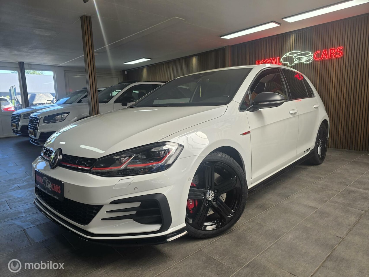 Volkswagen Golf - 2.0 TSI GTI TCR/ 290 PK / ACC / Nieuwe staat - AutoWereld.nl